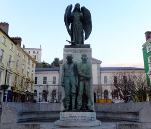 The Lusitania Peace Memorial in Cobh’s Casement Square commemorates another famous maritime disaster. On May 7, 1915, a German U-boat sank the passenger liner RMS Lusitania, which was on its way from New York to Liverpool. Nearly 1,200 passengers died and 761 survived. Living and dead alike were brought to Cobh, the nearest major port. More than 100 victims of the sinking are buried in the Old Church Cemetery just north of town.