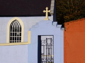 I ran across this lovely country church in Minane Bridge, a little town east of Kinsale.