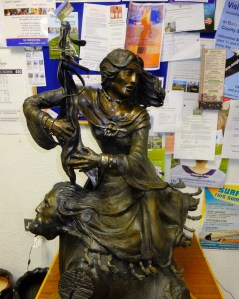 This bronze statue of Granuaile is in the O'Malley exhibit in the public library in Louisburgh, County Mayo.